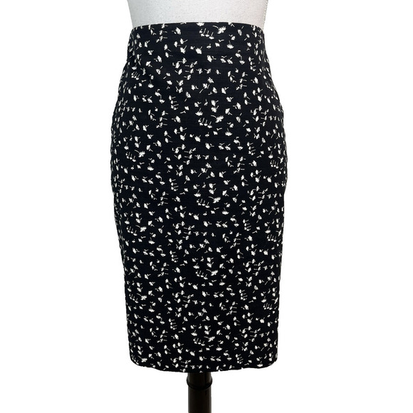 J. Crew Skirt sz 6 Petite Black White Floral Straight Pencil Knee Church Casual - Picture 1 of 8